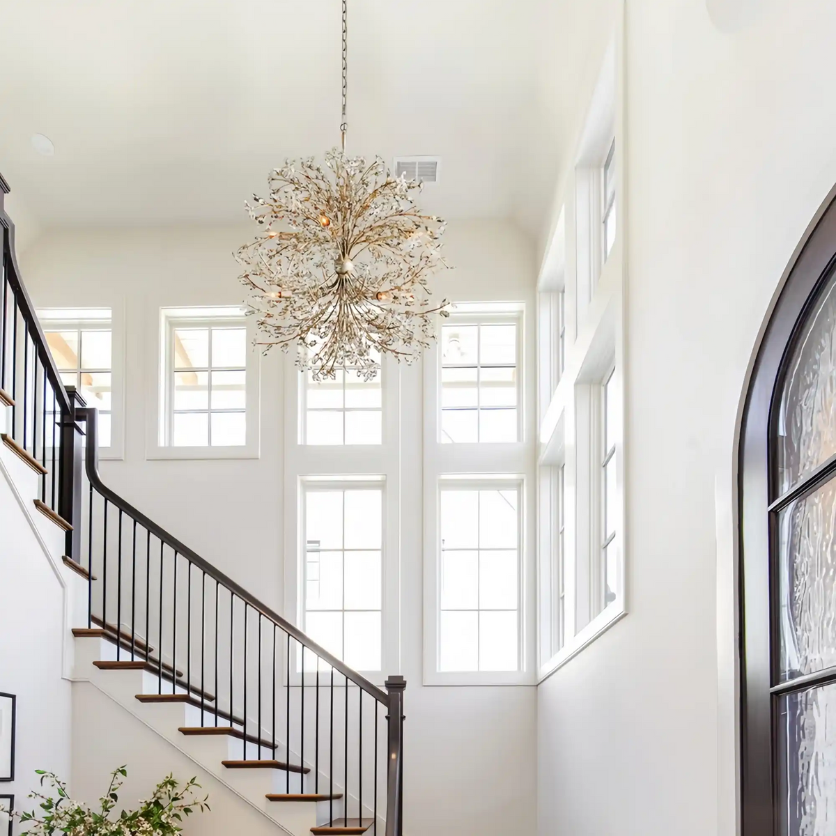 Bloomtress 8-Light Round Chandelier