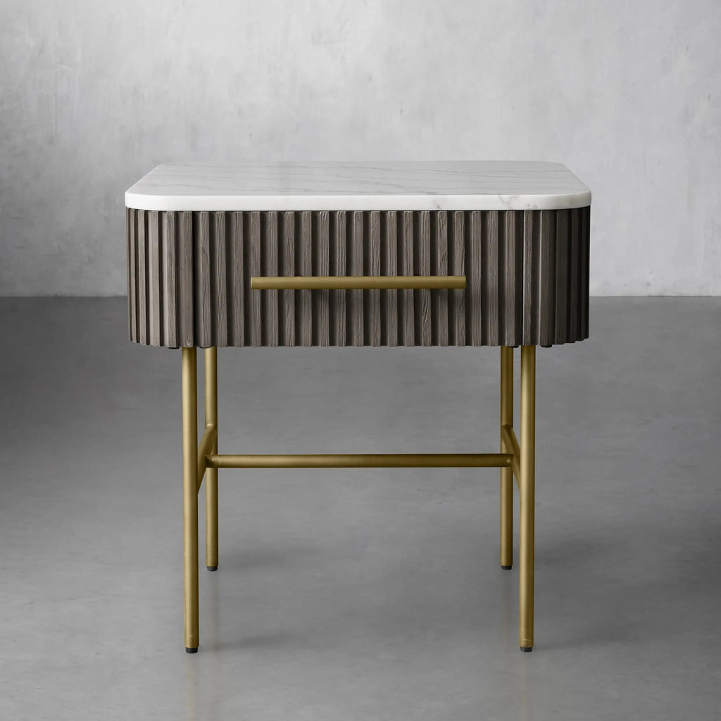 Finelle End Table with Drawer