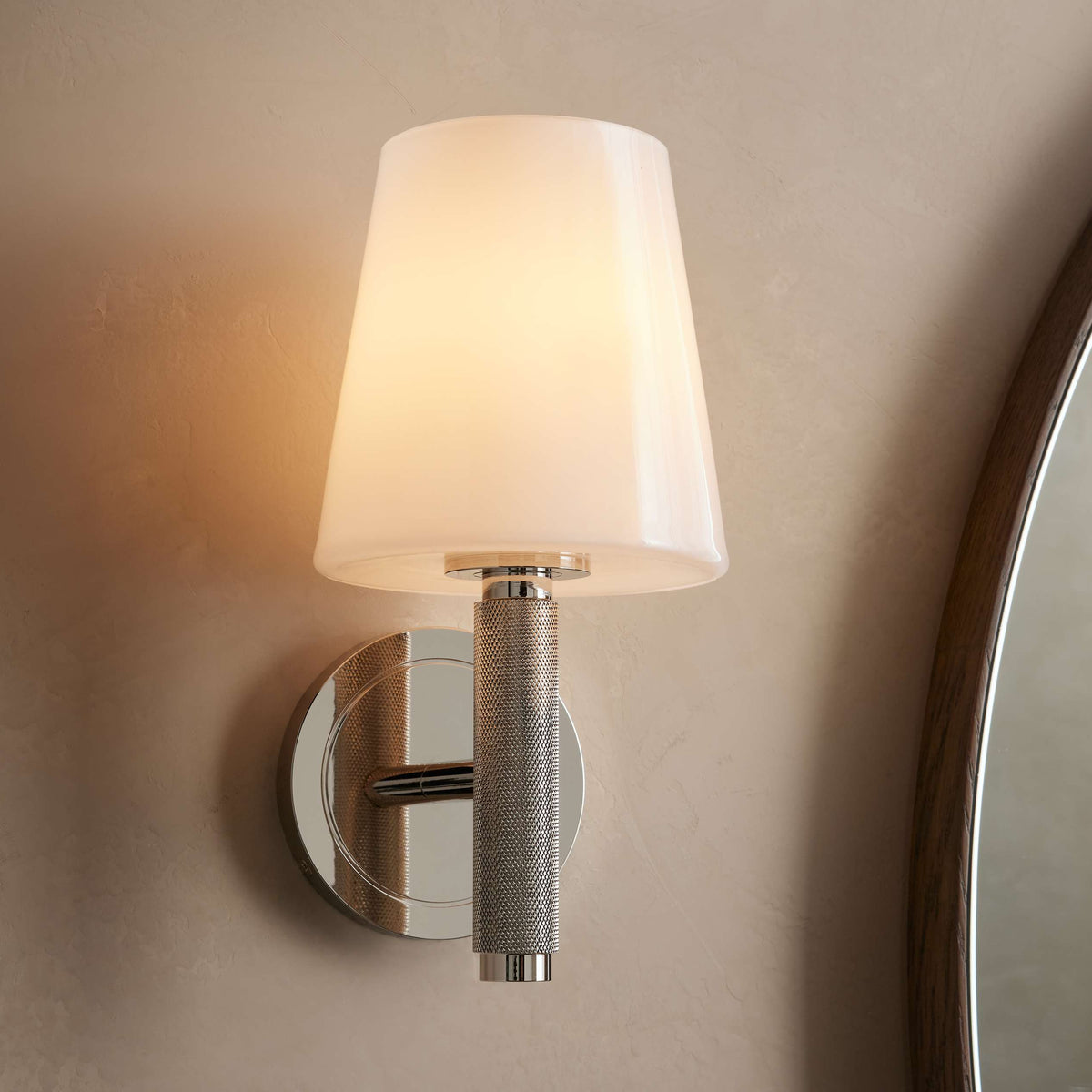 Knurlhush Sconce