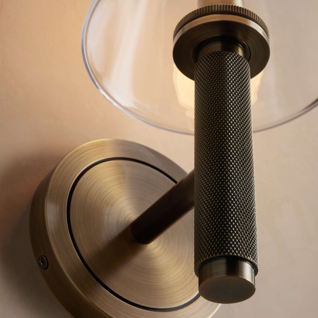 Knurlhush Sconce