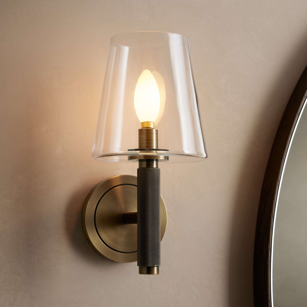 Knurlhush Sconce