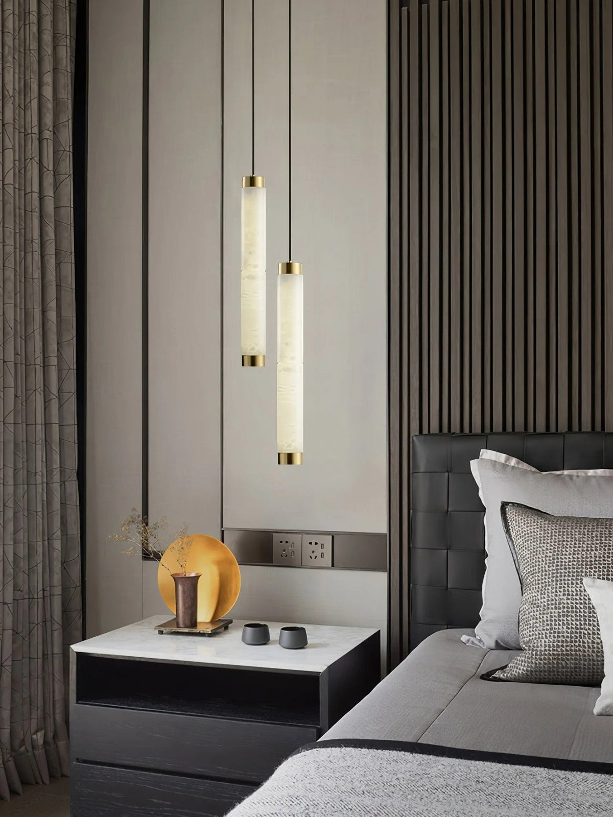 Brushed Brass Alabaster Pendant Lamp – Elegant Ceiling Light