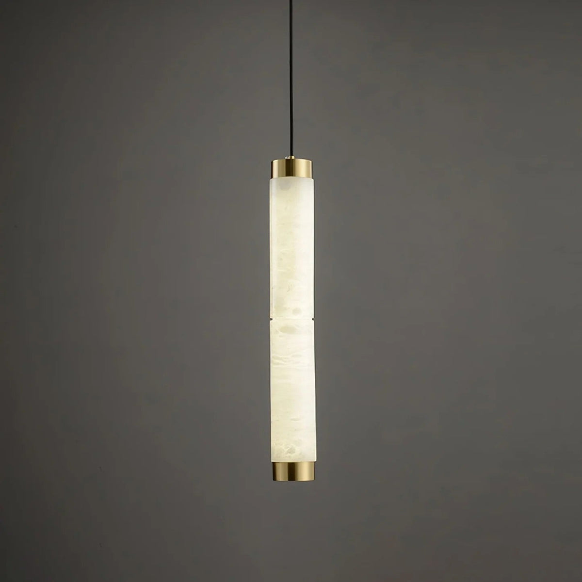 Brushed Brass Alabaster Pendant Lamp – Elegant Ceiling Light
