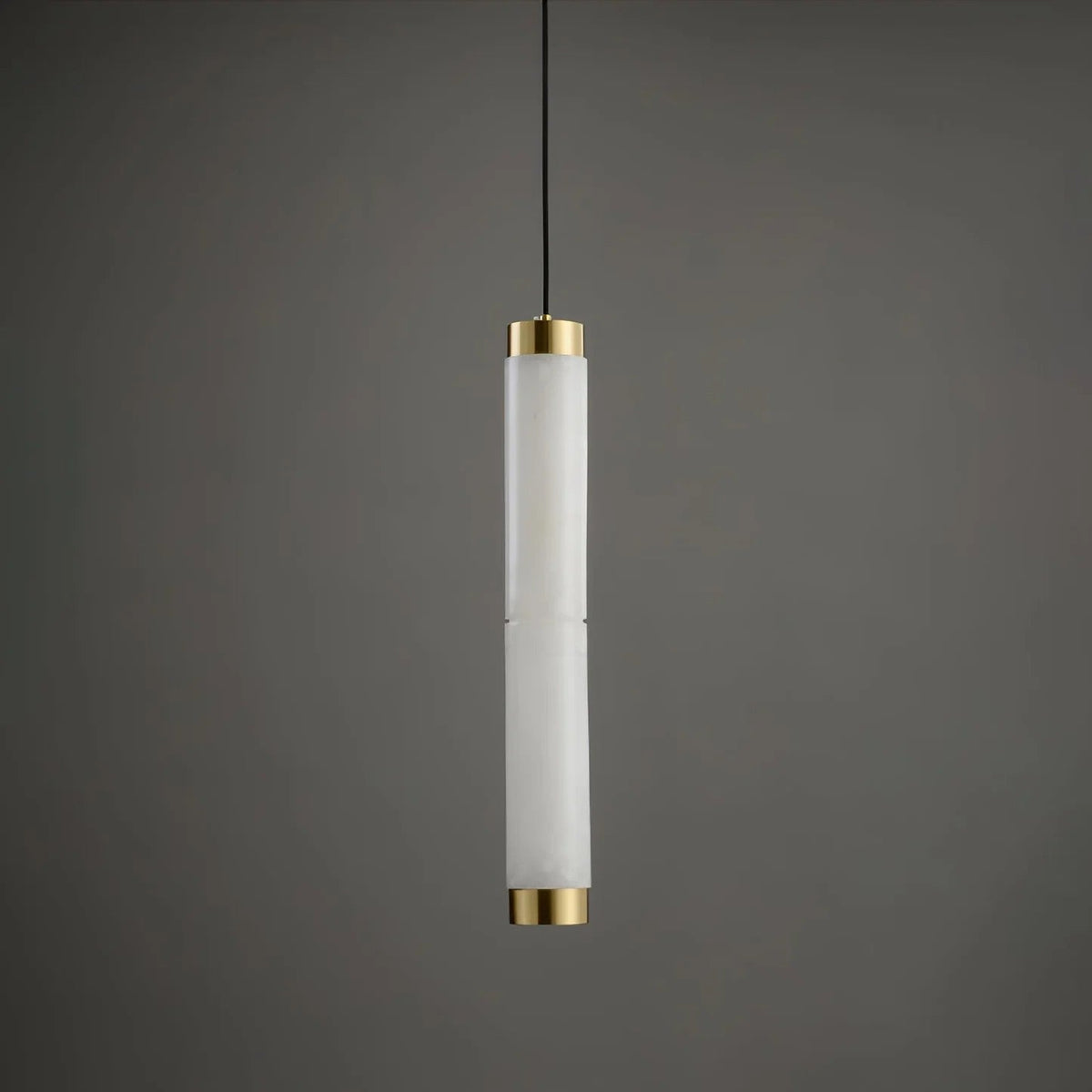 Brushed Brass Alabaster Pendant Lamp – Elegant Ceiling Light