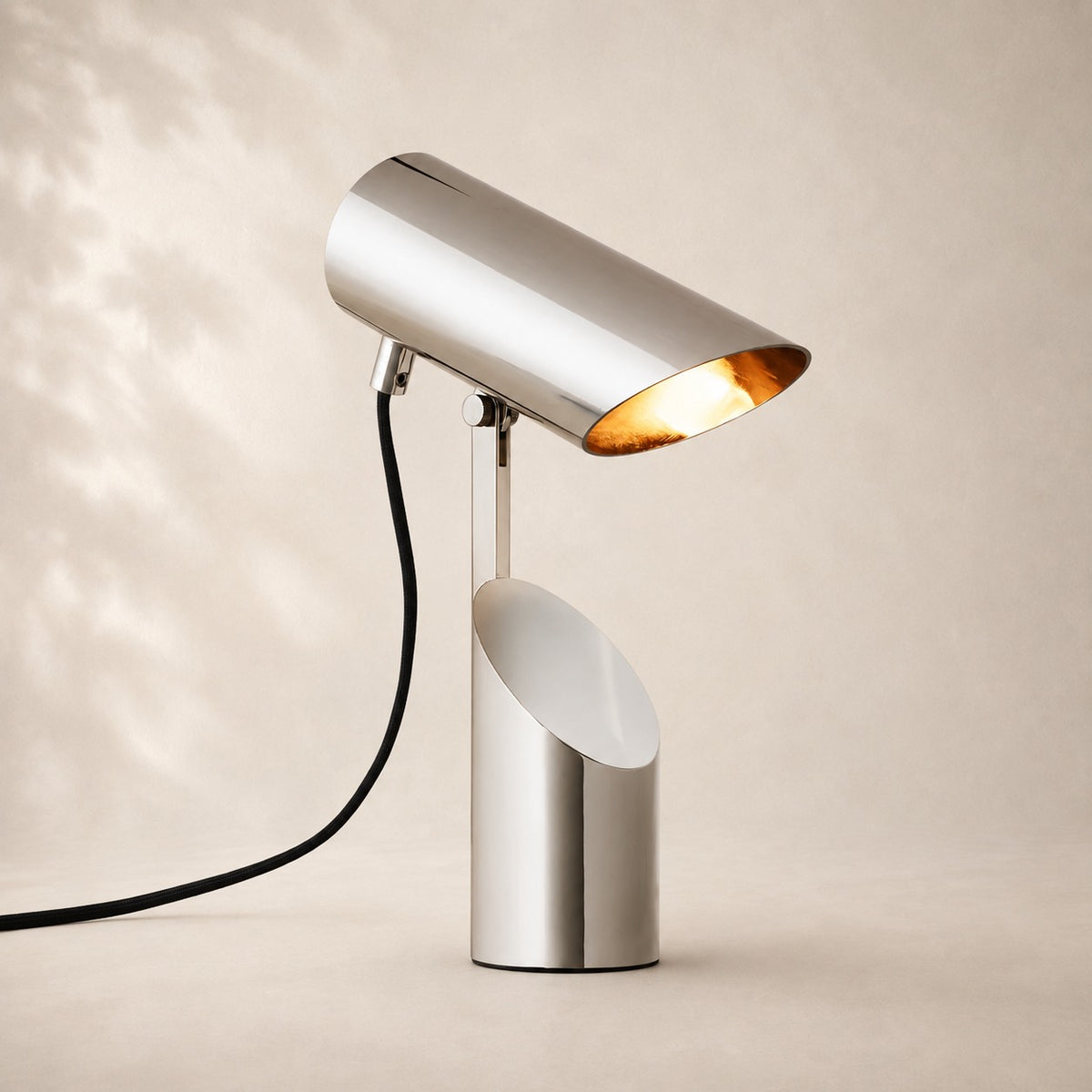 Chavaux Spotlight