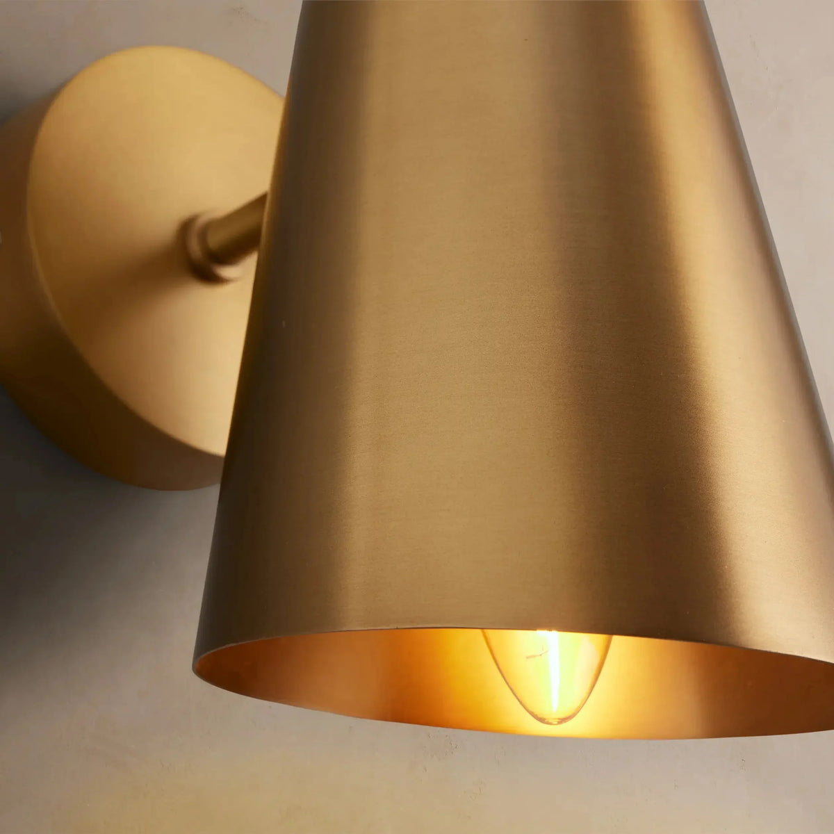 Forgequiet Sconce