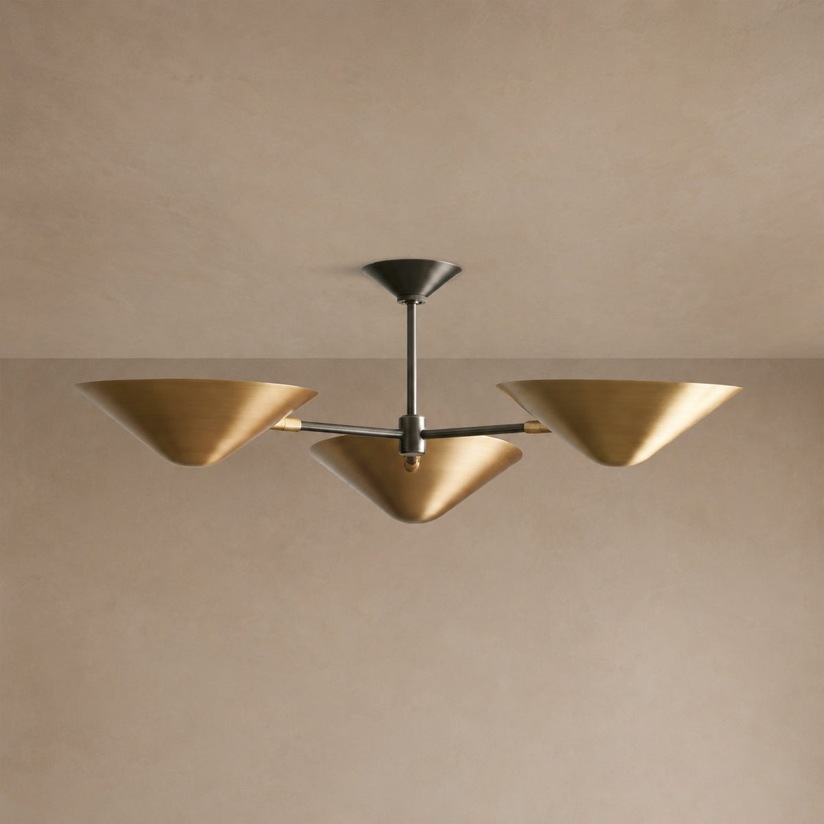 Pivotray Flushmount