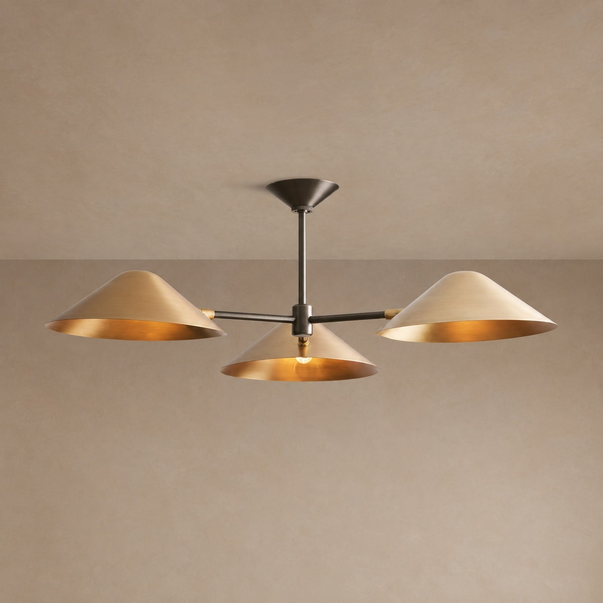 Pivotray Flushmount