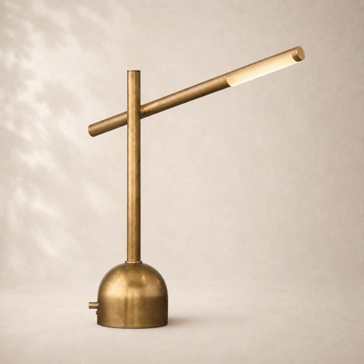Rouvenza Pivot Table Lamp 28"