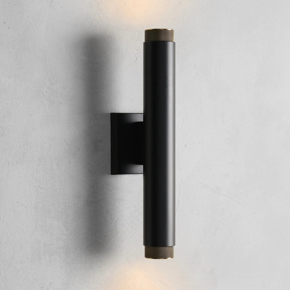 Beamward Spotlight 2-Light Outdoor Wall Sconce