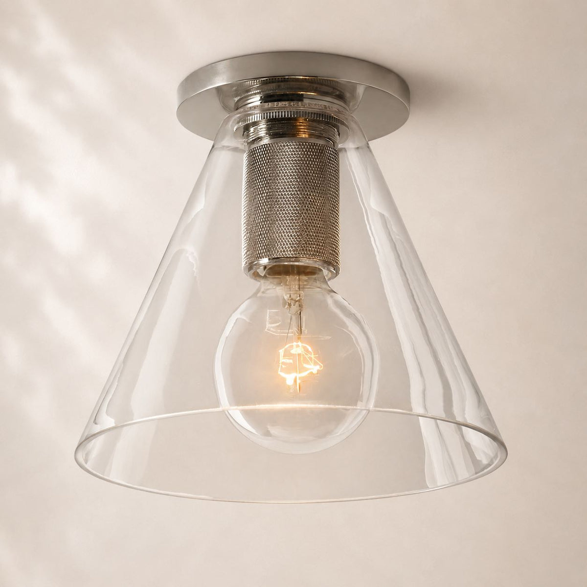 Utivo Funnel Flushmount