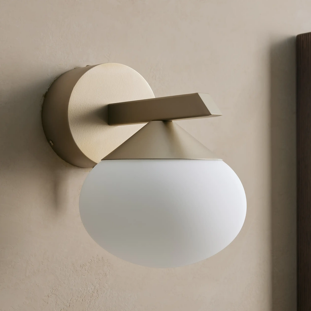 Orbitreach Sconce