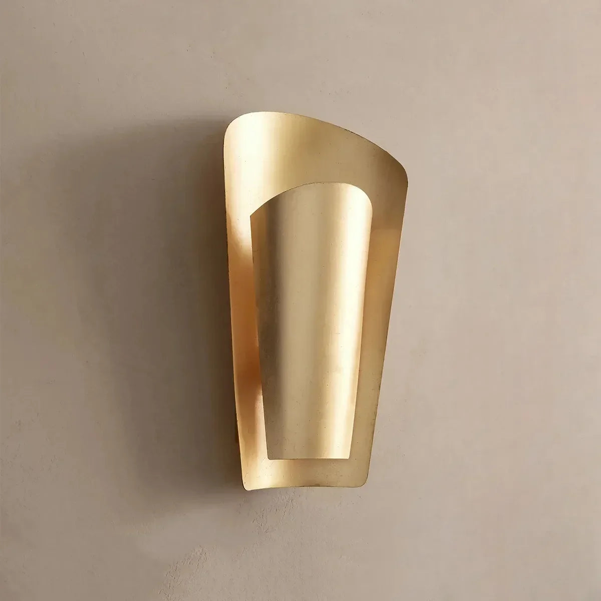 Leafplane Sconce