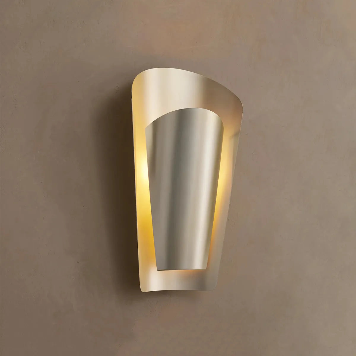 Leafplane Sconce